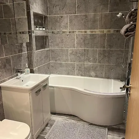Contemporary Apartment Great Location With Private Car Park Keighley Exterior photo